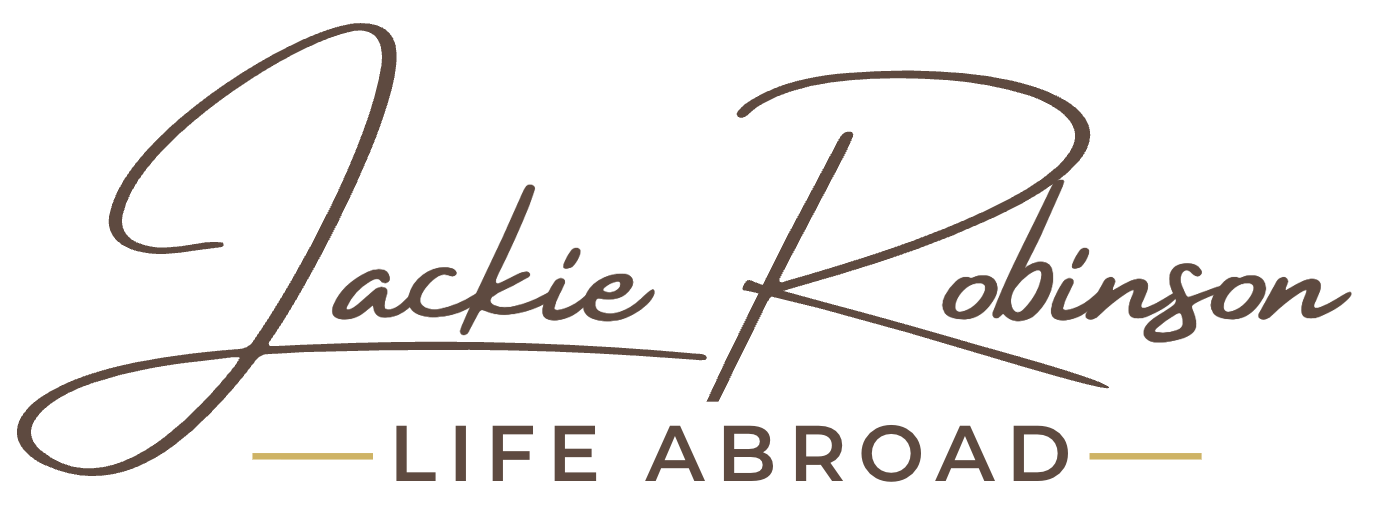 JackieR Life Abroad logo